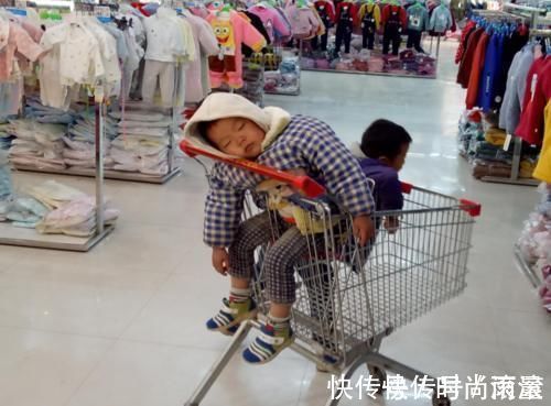 孩子|朋友送来二手童装,被宝妈偷偷扔进垃圾桶,网友:绝交吧