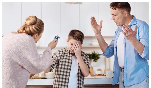 引导|孩子顶嘴时,父母要怎么做?李玫瑾:要说两句话!娃长大会感激你