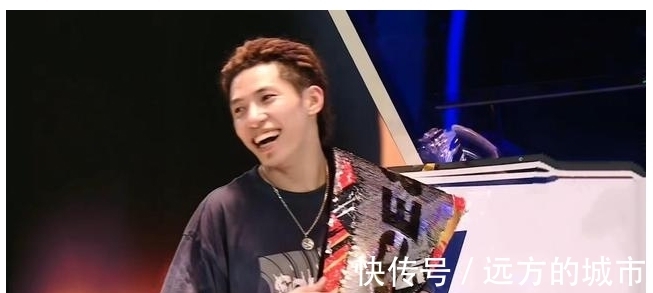 《街舞4》全程看完總決賽，不存在“內(nèi)定冠軍”，葉音憑實力奪冠