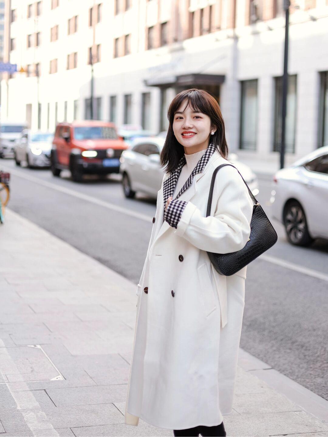 搭配|这才是优雅女性冬季最高级搭配,4款实用大衣分享给你,真美