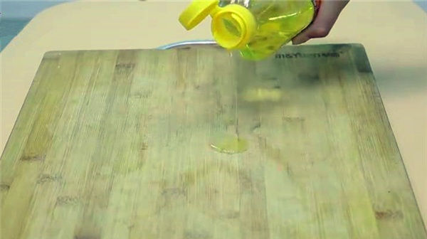 菜板|木菜板用久发霉开裂只需滴几滴,用10年像新买的一样,抓紧学会