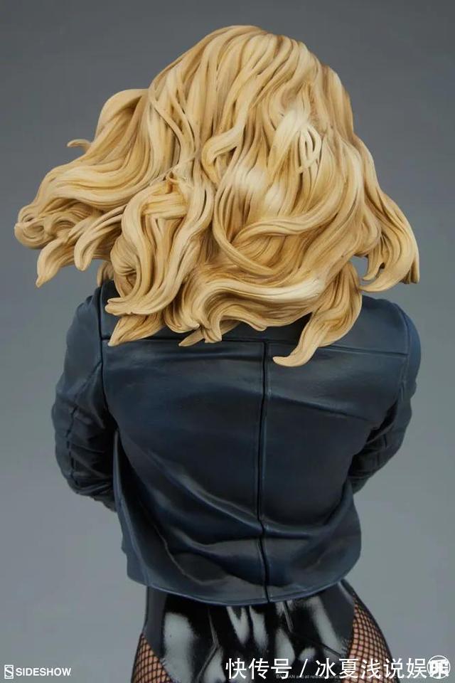 金丝雀|这款雕像居然采用了真实材质的网袜