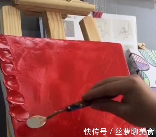 颜料#美术生被指责浪费颜料,只用红色作画,看到成品后老师都得跪下!