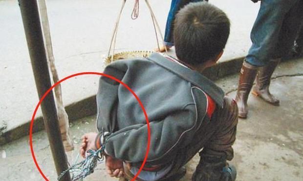 孩子身上有这3种行为,家长该打就打别惯着,不然孩子容易被养歪