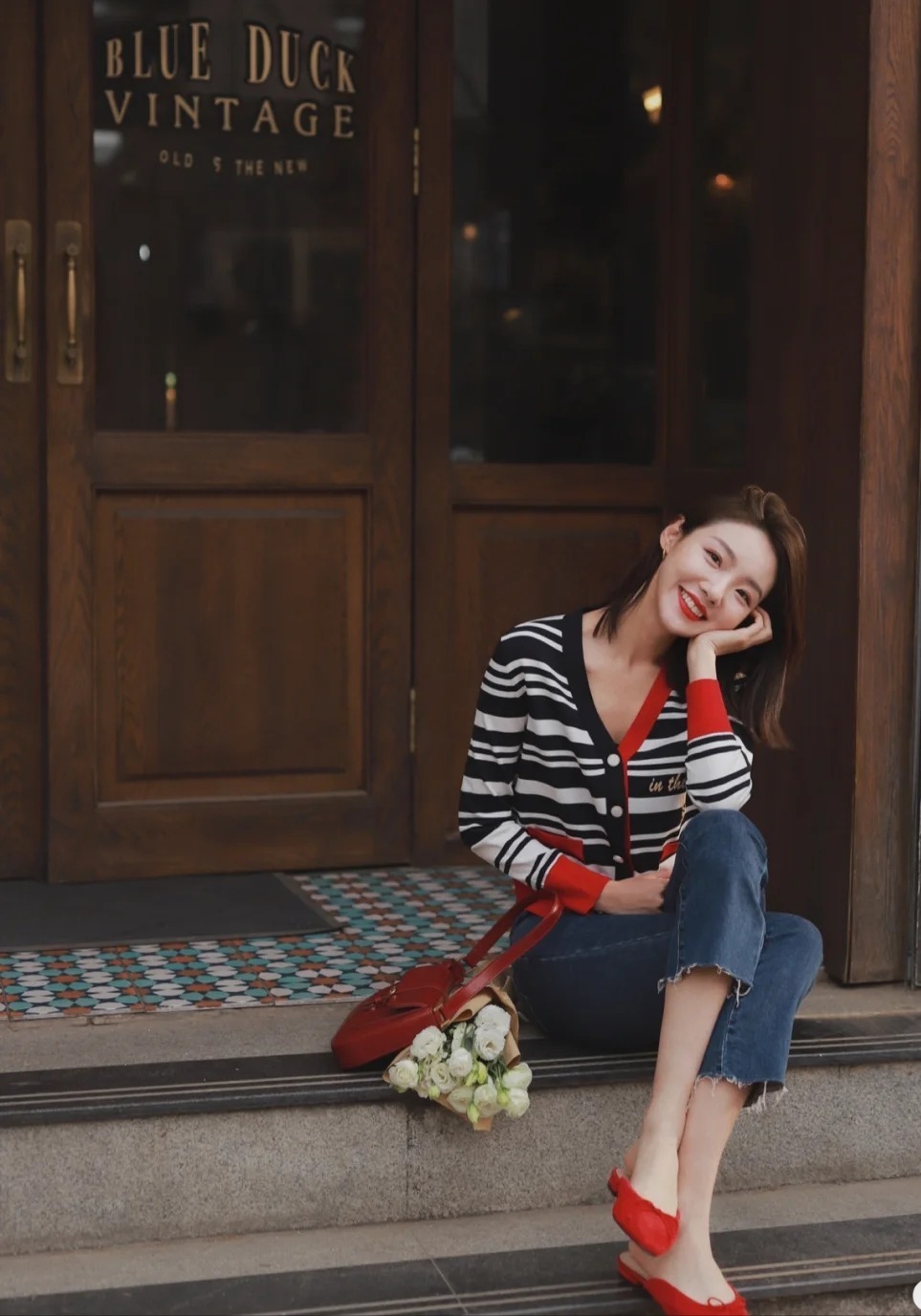 裸色|夏季鞋子怎么选?这3种颜色是雷区,容易显脚黑