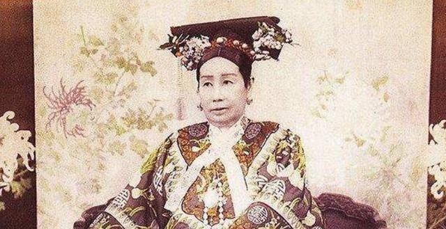 嘴里|慈禧死前喝王八汤续命，刚咽气，太监就往她嘴里放一颗夜明珠