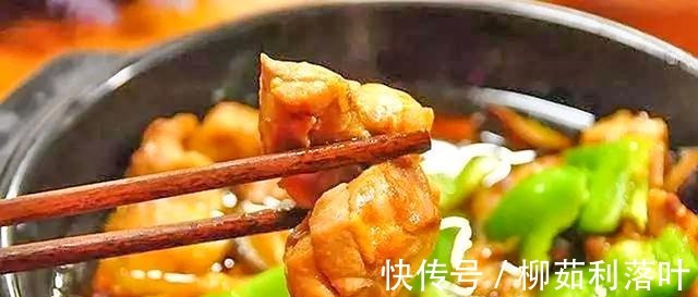 焯水|炖鸡肉又老又柴,原来是焯水时用错了水,难怪腥味重还不好吃!