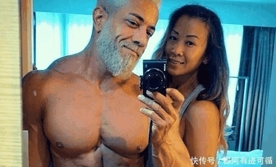 布拉克|男子健身8年后大变样,两鬓斑白,网友乍从小伙练成大伯了呢