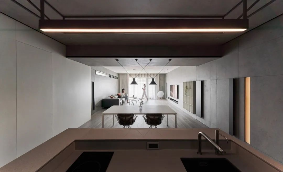 床尾处|100㎡简约工业风,低调安静的水泥灰,装出别样高级的美