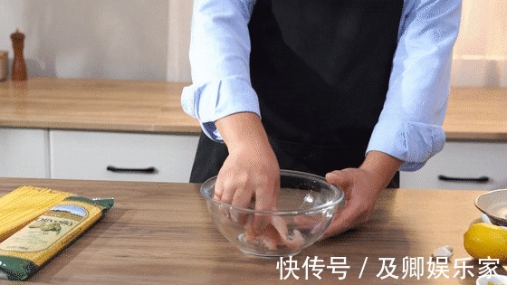 风味|自制鸡胸肉意面,在家吃出意大利风味,做法和煮方便面一样简单