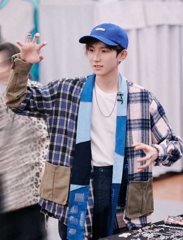 选手|吃货的最高境界！王源以食物类比金曲翻唱，选手的表情亮了