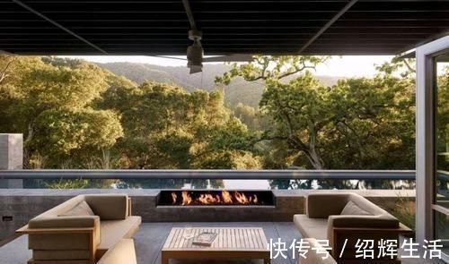 泳池|山中造个别墅,院中百年古树,庭院、壁炉、泳池,奢侈生活美如画