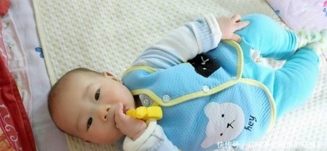 差别|抱着长大和躺着长大的宝宝,未来3个差别明显,父母别不信