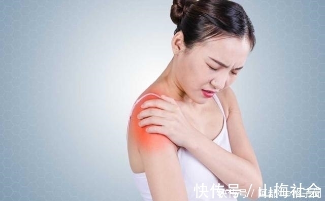 预防|肩周炎太痛苦,医生:四招教你预防肩周炎,别等老了才后悔