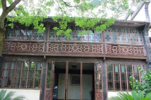 浙江富商的宅院，有私人舞厅，蹦迪都不用出门，家里有150个房间