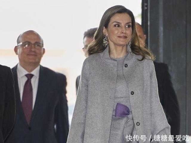 穿搭|优雅女人懂得穿裙子不能过短,看西班牙王妃就知道,40岁该这样穿