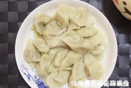 韭菜|秋天吃饺子，韭菜萝卜靠边站，我家常用这菜包饺子，鲜又嫩还多汁