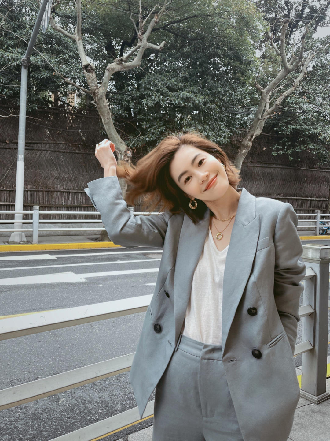 敞怀 40+熟女开始年龄焦虑了？学会这些早秋穿搭减龄时髦，漂亮大气