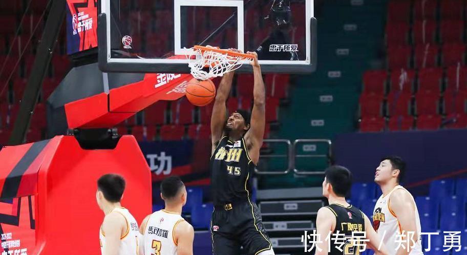 cb狂胜34分!广厦3星62+15打疯了,CBA黑马原形毕露,9连胜后4连败