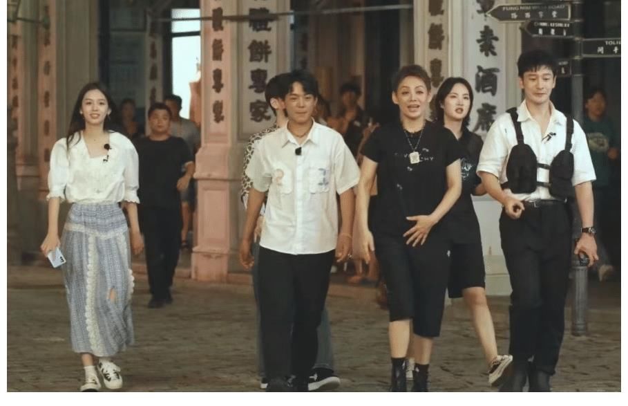 中餐廳5|《中餐廳5》合伙人外出，周也周震南身形纖細，哪知姚安娜成焦點