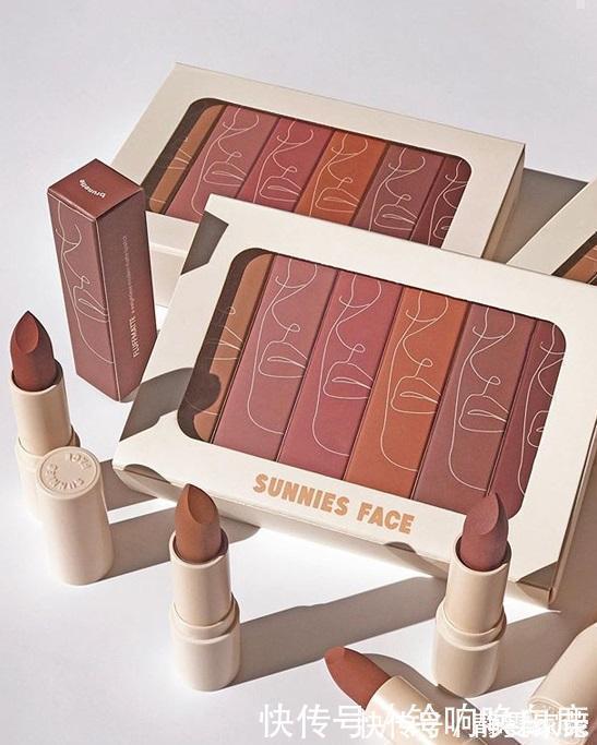 gucci|你不会还在涂烂大街的网红色吧今年秋冬必备10支小众口红!