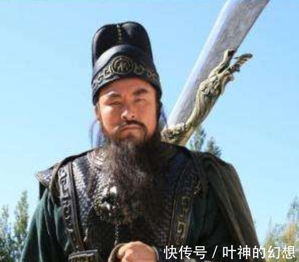 水浒传@关胜和林冲谁更猛？从几次厮杀来看，林冲有一点比关胜还强