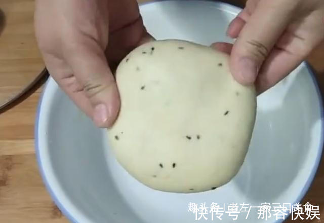 炸排叉也叫麻叶,老左教你制作比例及手法,学会了可以自己在家炸