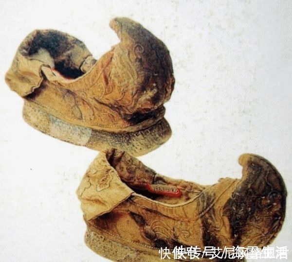 女性|高跟鞋源自中国,比西方早100多年,并非女性专属!
