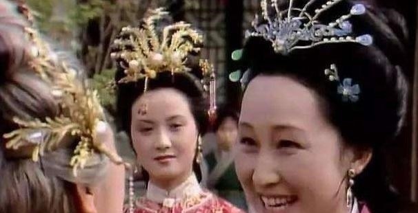 薄命郎&贾政为何让薛姨妈住梨香院?这里面有玄机,贾政很聪明