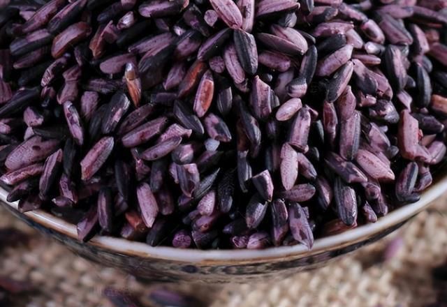 打米糊|冬天,喝牛奶豆浆别忘了喝米糊,3种食材做搭配,香浓顺滑还营养