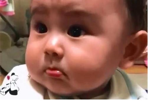 断奶|6个月宝宝断奶第一天,宝妈回家后,宝宝的表情融化了妈妈的心