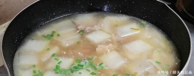 立秋后,常喝这道老鸭汤,做法、用料、巧搭配,鲜美好喝、又养人