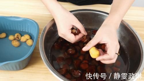 今天才知道,剥板栗还有这么个小窍门,一分钟能剥一大盘,太省事