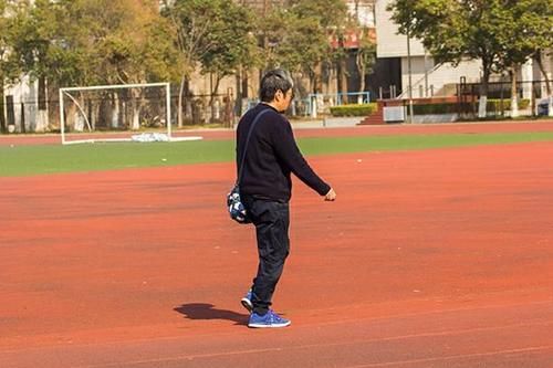 简单|长寿老人：想长寿或许也简单，需牢记“早起2不做、晚上2不碰”