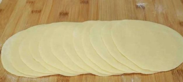  吃法|面粉新吃法，不用发酵，开水一烫，无任何添加剂，个个空心