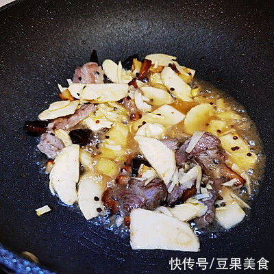 鲜香美味，你从来没吃过的雪菜老豆腐煲