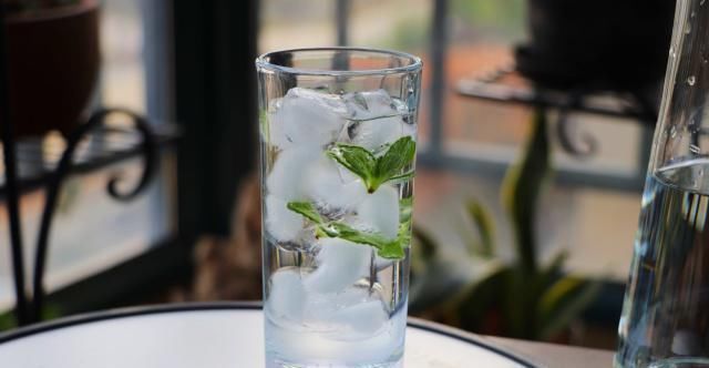 碰碰香|阳台上种了这东西,偶尔掐两片叶子泡个茶,提神醒脑超有用!