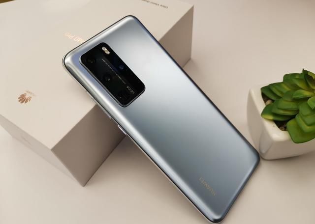 旗舰|哪款手机好评最高华为旗舰第四、小米未上榜,第一很意外