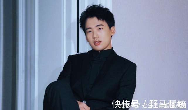 蹭完爹的热度,又开始蹭儿子郭麒麟被喊话限期退出《最强大脑》