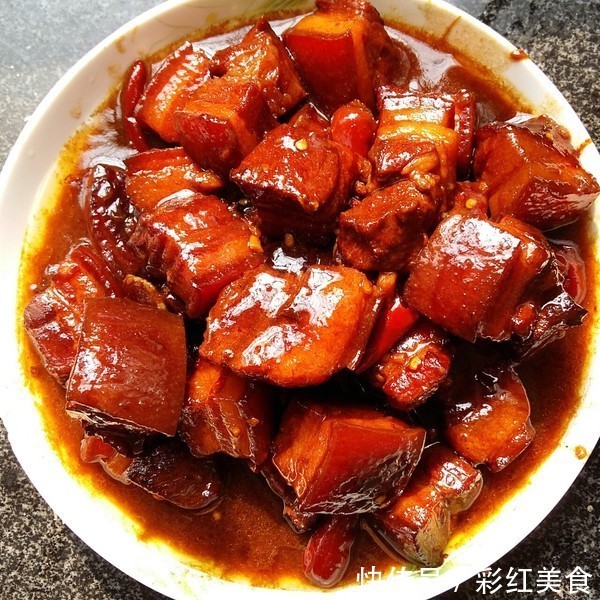 红烧肉|做红烧肉,别直接下锅焯水!教你正宗做法,香酥软嫩,口口香