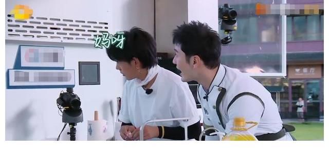 李雪三|赵丽颖回归《中餐厅》，当面调侃黄晓明，从客人秒变员工不当外人