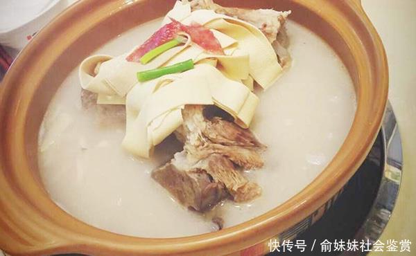 炖骨头汤时白色泡沫是什么 是流出的营养物质 还是脏东西 快资讯 炖骨头汤时白色泡沫是什么 是流出的营养物质 还是脏东西 快资讯