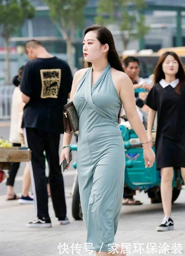 长袖|连衣裙活力满满，选择简洁轻盈的裙型，衬托精致