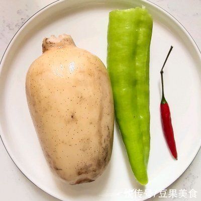 暖胃又养生，一次吃三大碗都不过瘾的青椒炒酸辣藕丁