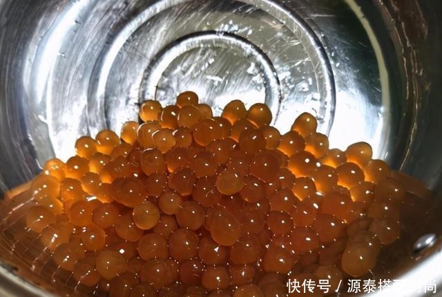 冷天，在家自制珍珠奶茶，方子掌握好，新手也能做，零失败还好喝