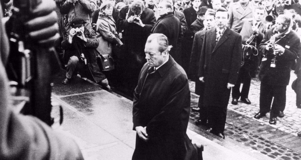 交到|德国有多惨，一战赔款交到2010年，二战赔款现在还没还清？