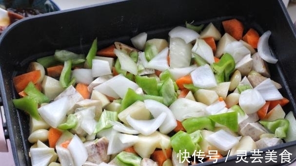 鸡翅蔬菜一锅焖?简单3步易上手,好吃到没得说
