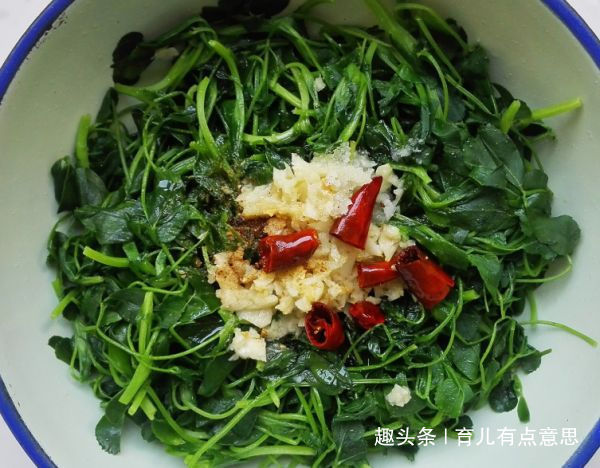 皱纹|藏在路边“补血菜”，比荠菜好吃，补铁淡斑，皱纹不见，肌肤白净