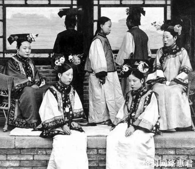 说好看|清朝皇妃经过层层选拔,为何流传下来的照片,大都长得比较爱国