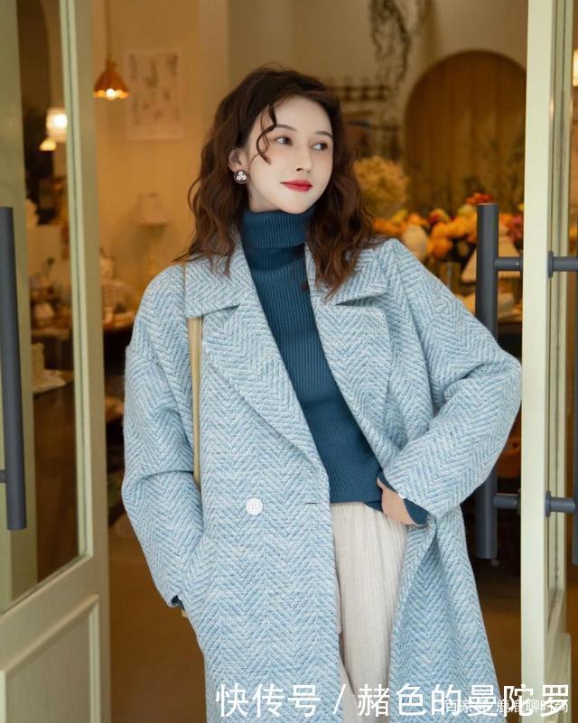 气质|蓝色大衣该怎么穿学学日本人的配色,果然气质大有不同